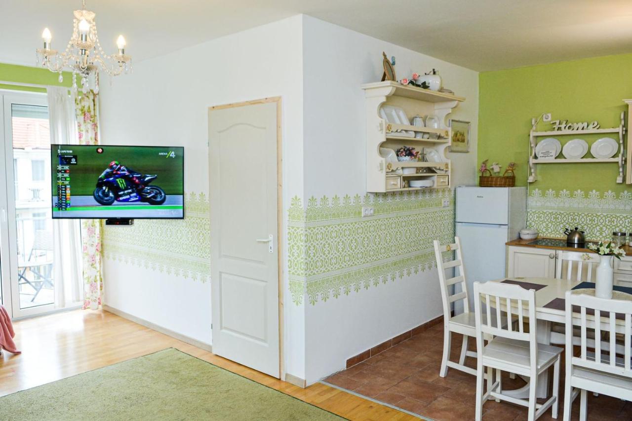 Romantic Apartman Hajdúszoboszló 外观 照片